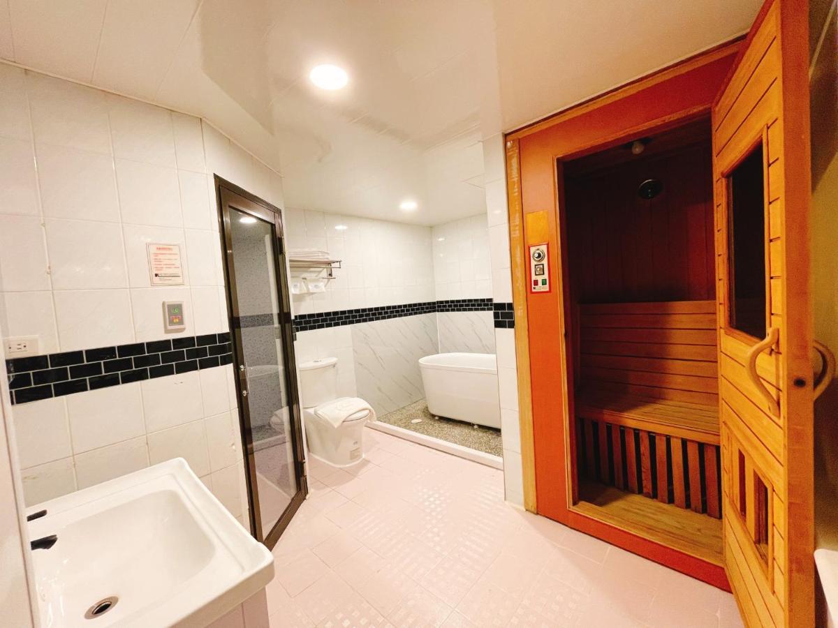 Joy Garden Hotel Kaohsiung Extérieur photo