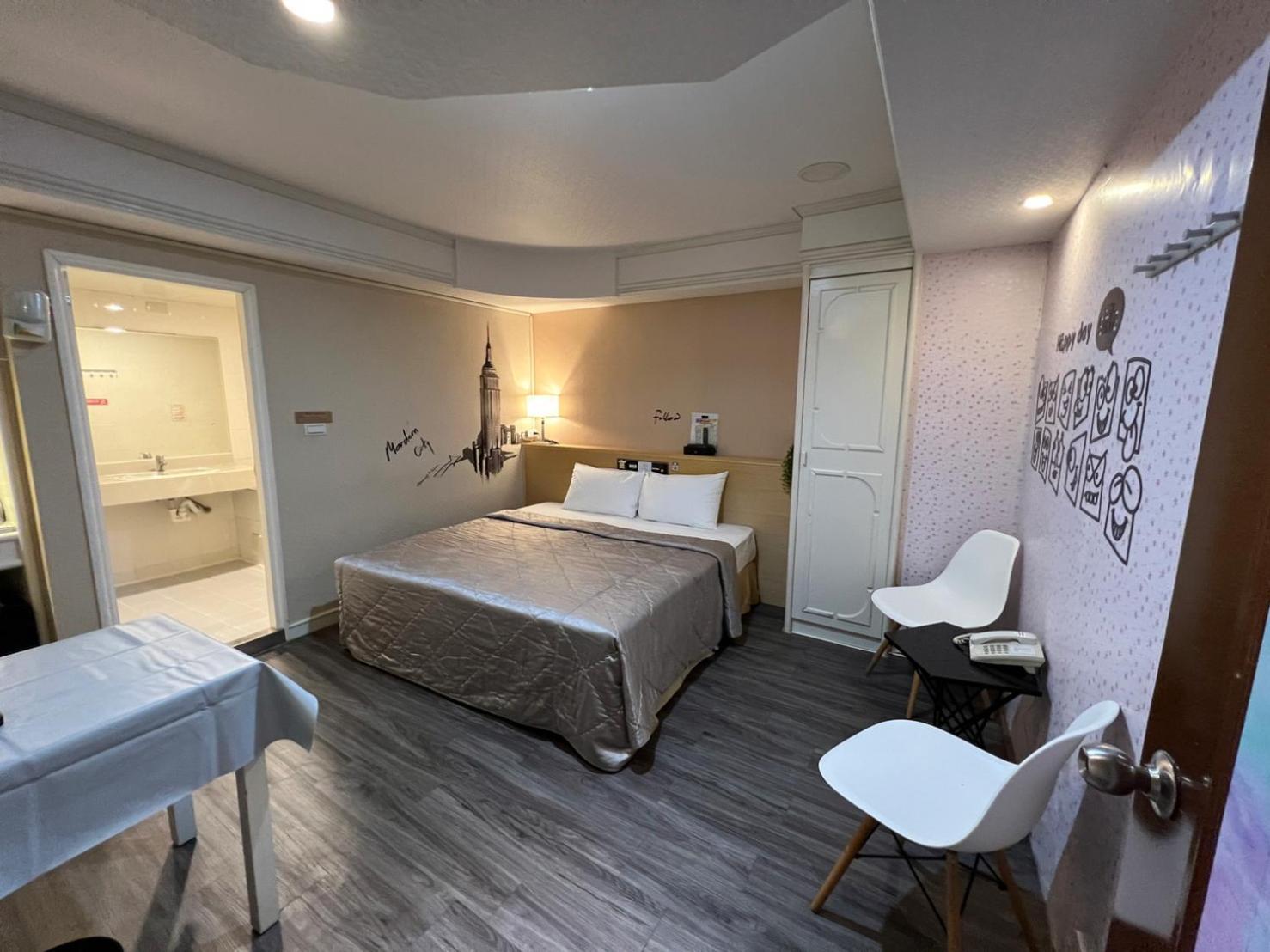 Joy Garden Hotel Kaohsiung Extérieur photo
